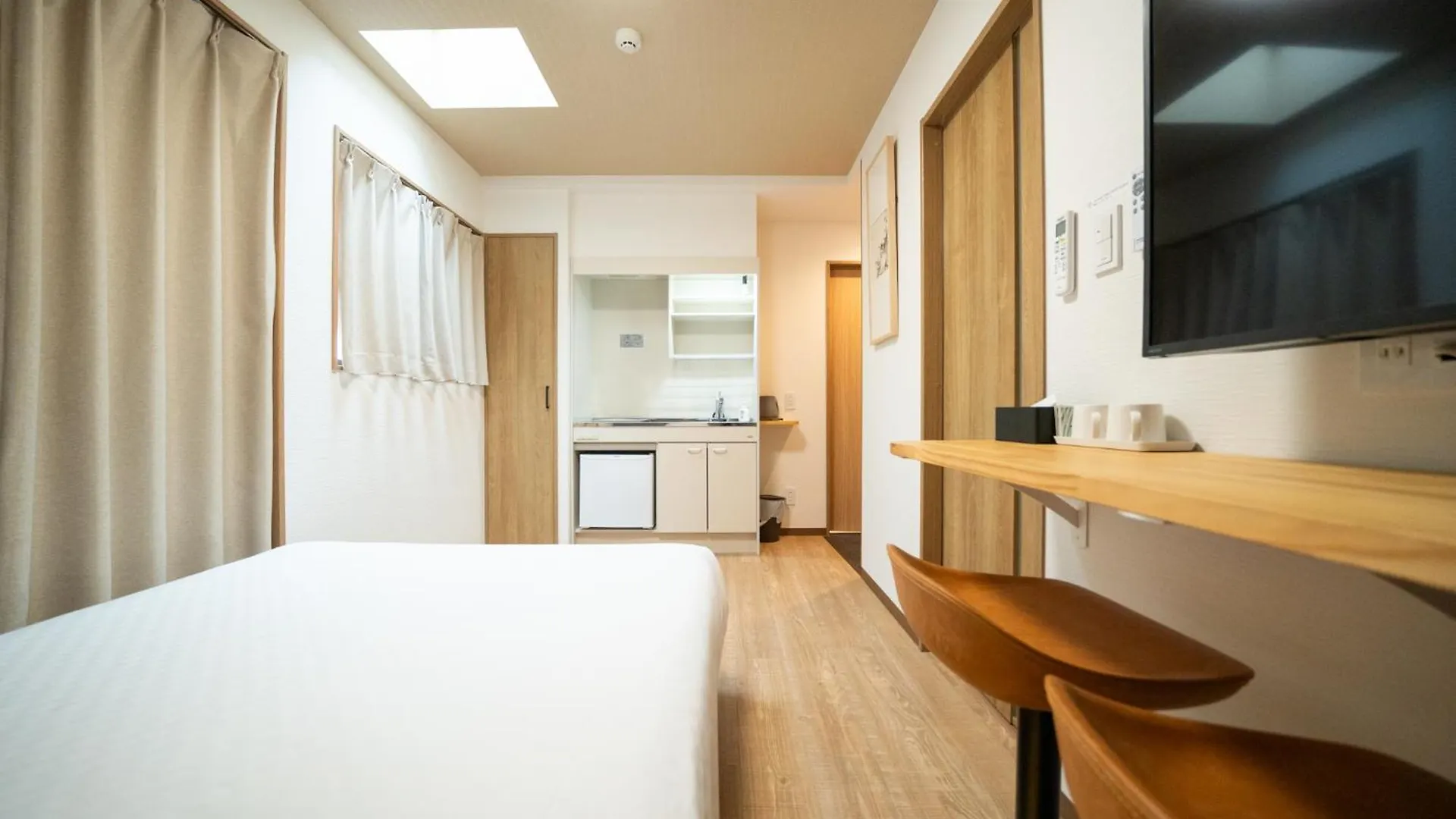 Apartment Yado Tenku Kyoto Nijo Japan